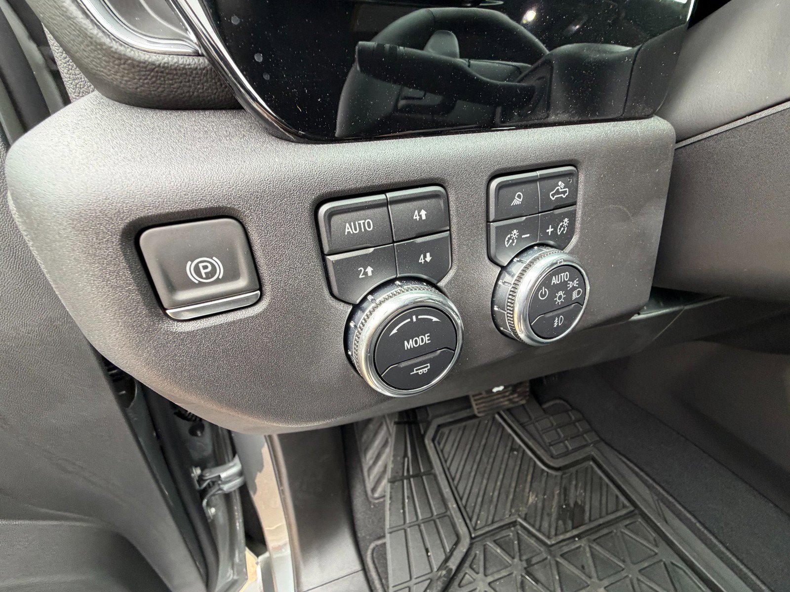 Certified 2025 GMC Sierra 1500 SLT w/ SLT Premium Plus Package image 13