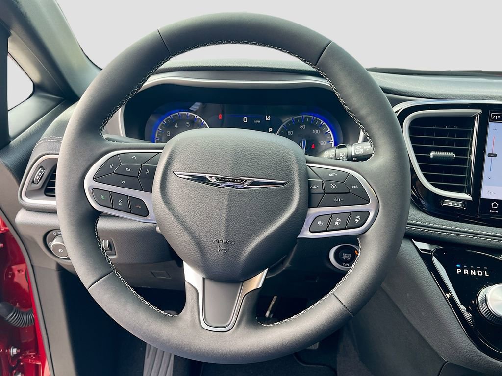 New 2026 Chrysler Pacifica Select FWD image 11