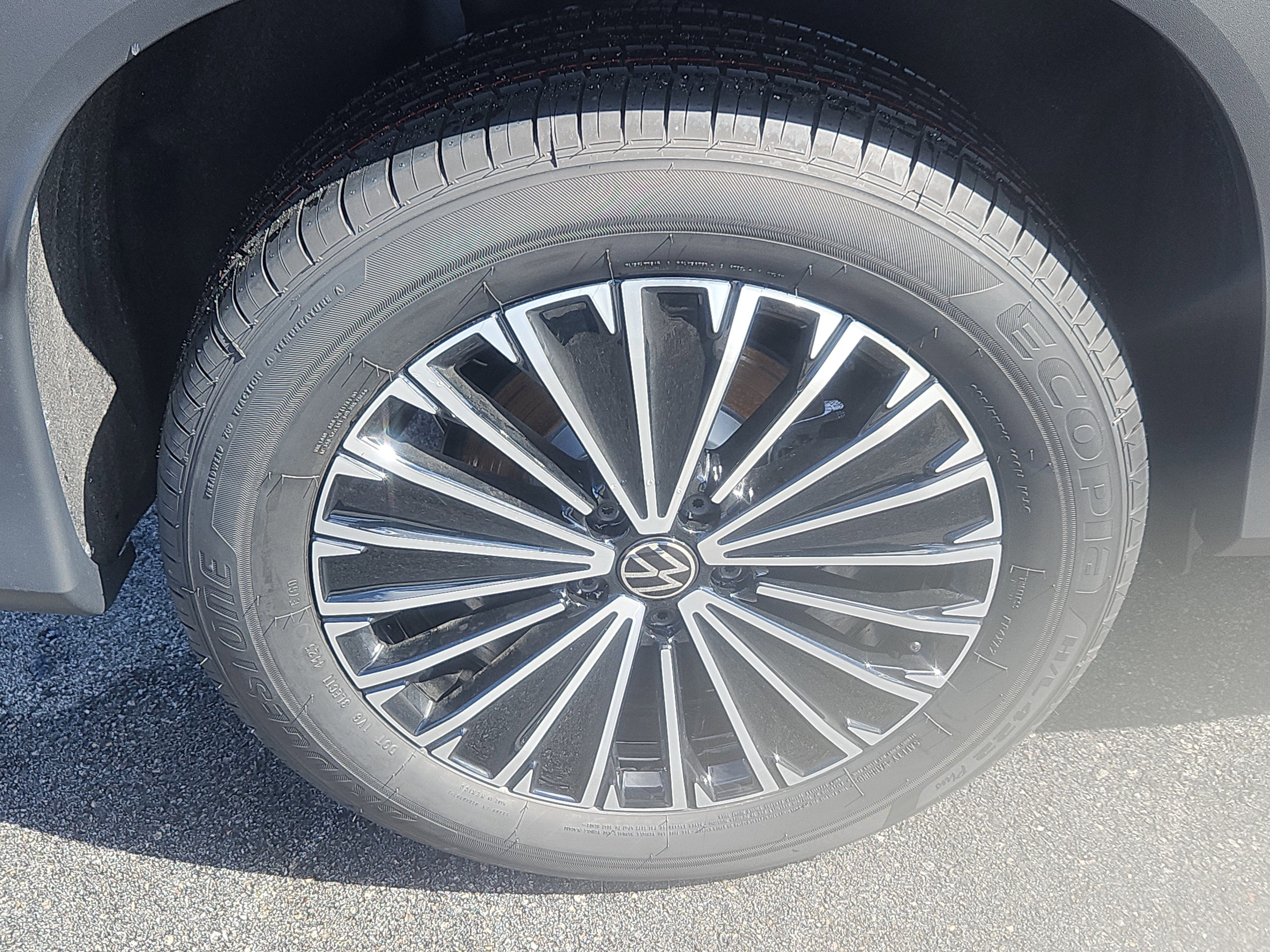 New 2026 Volkswagen Tiguan S image 3