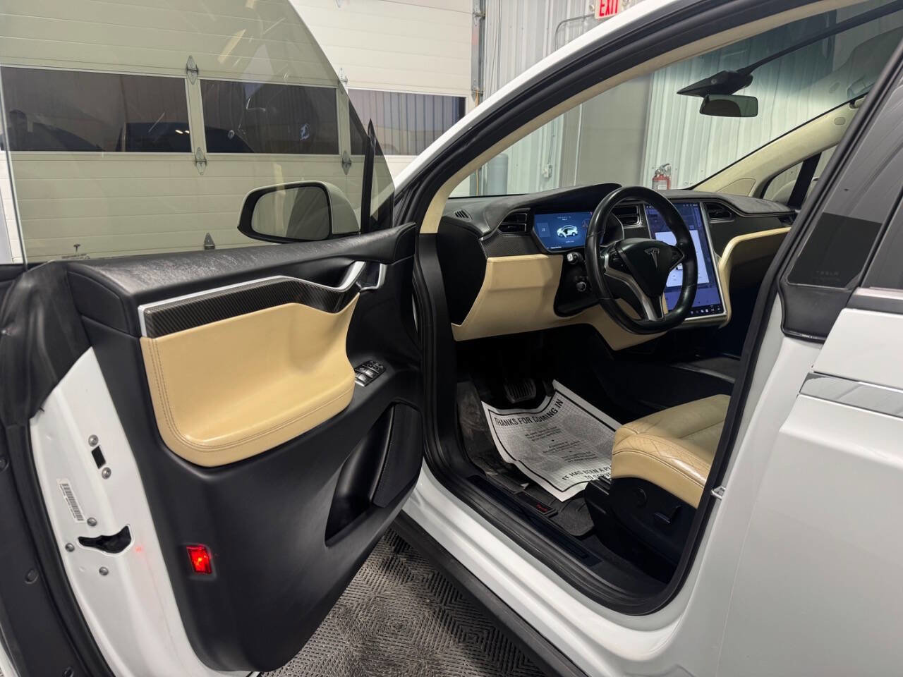 Used 2017 Tesla Model X 75D image 7