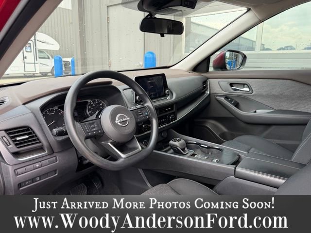 Used 2023 Nissan Rogue SV FWD image 7