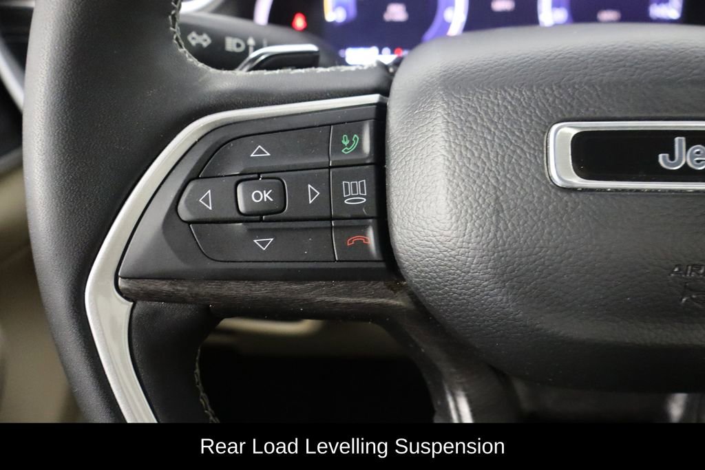 Used 2023 Jeep Grand Cherokee Limited w/ Trailer Tow Prep Group (B) image 8