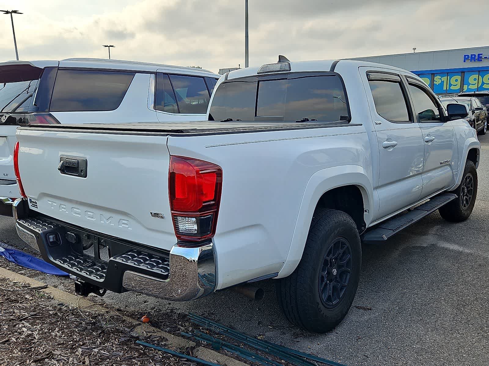 Used 2019 Toyota Tacoma SR5 RWD image 3