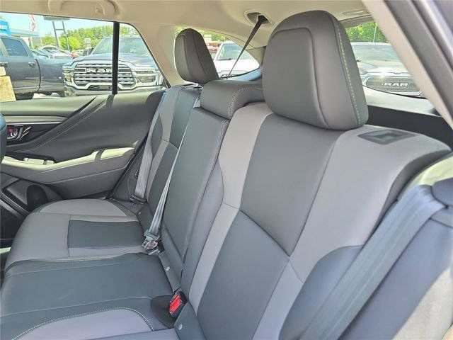 Used 2025 Subaru Outback Onyx Edition AWD/4WD image 15