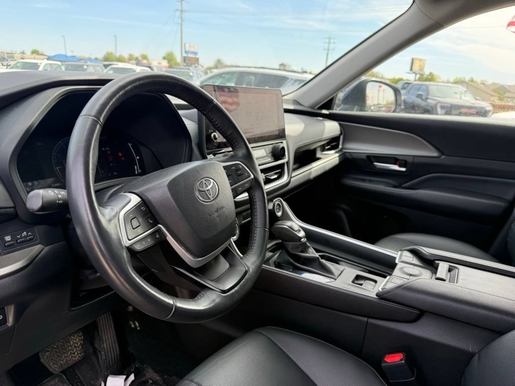 Used 2024 Toyota Grand Highlander AWD image 24