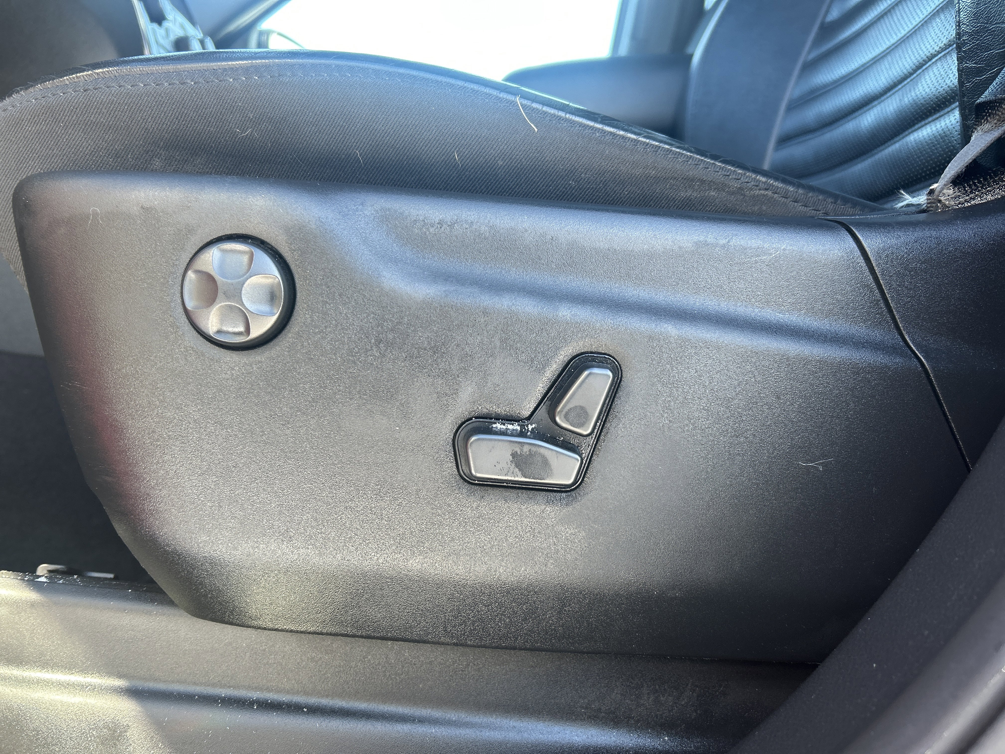 Used 2019 Jeep Grand Cherokee Limited X image 13