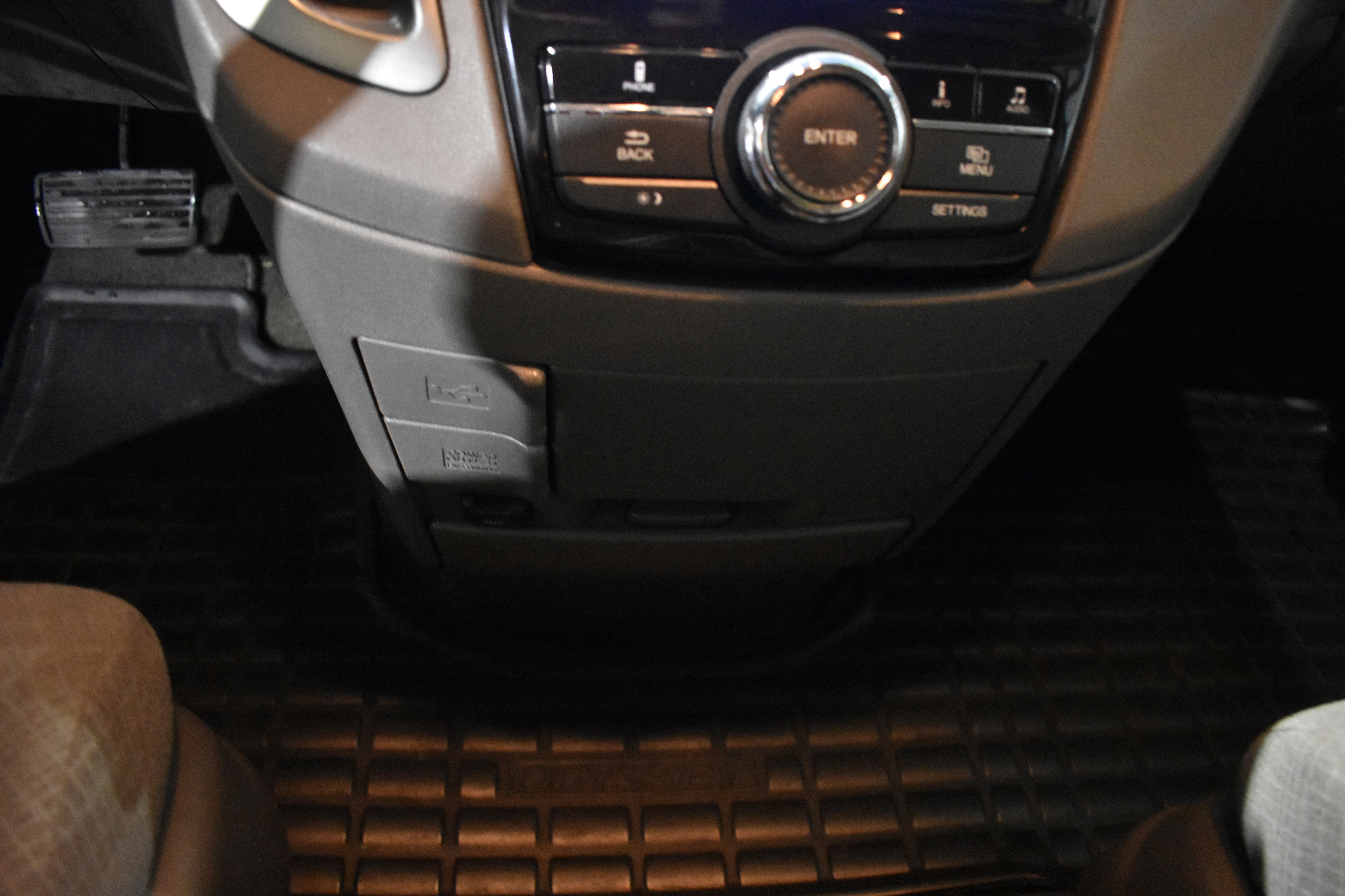 Used 2015 Honda Odyssey EX image 21