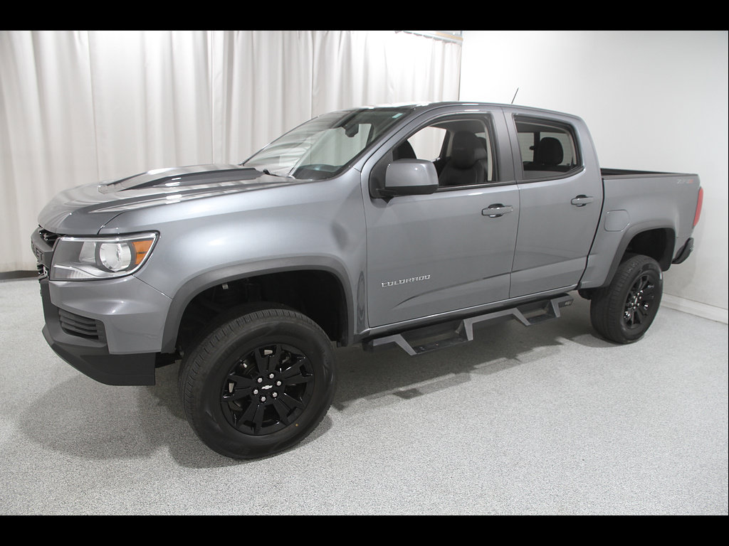 Certified 2022 Chevrolet Colorado ZR2 w/ ZR2 Dusk Special Edition AWD/4WD image 3