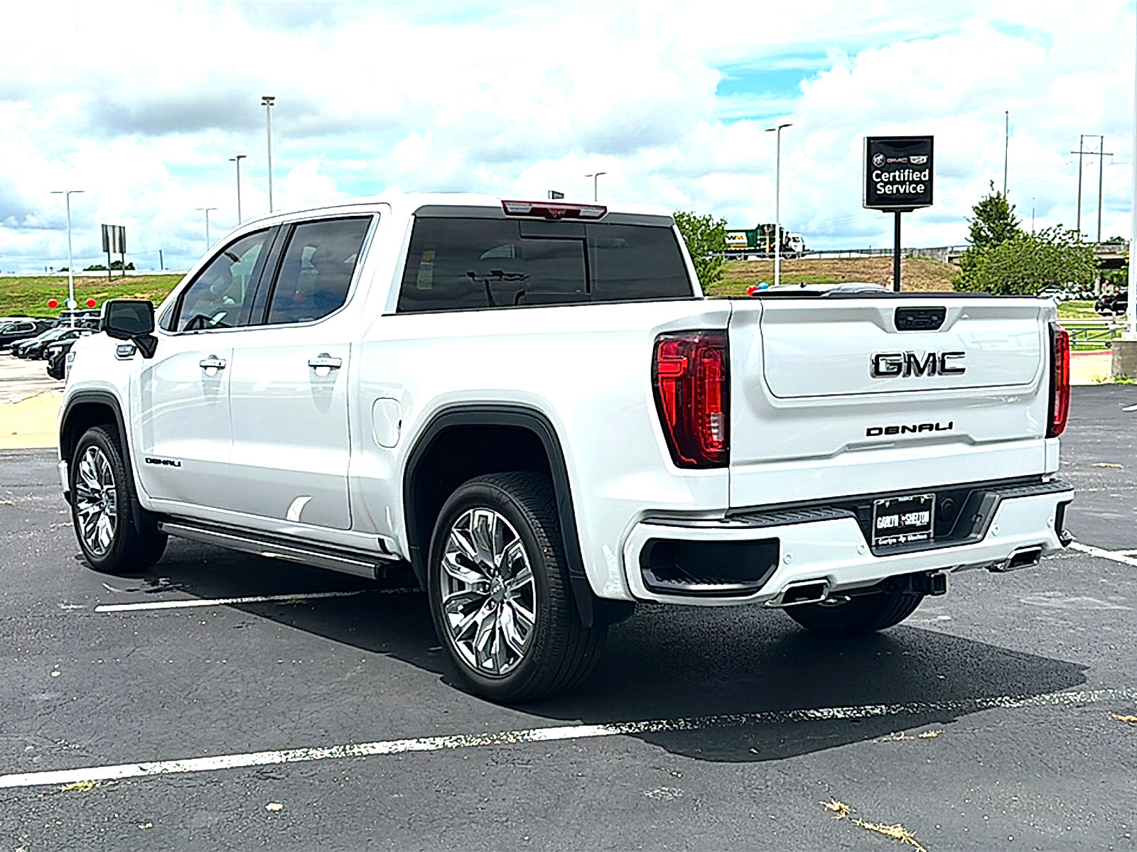 Used 2024 GMC Sierra 1500 Denali w/ Denali Reserve Package RWD image 6