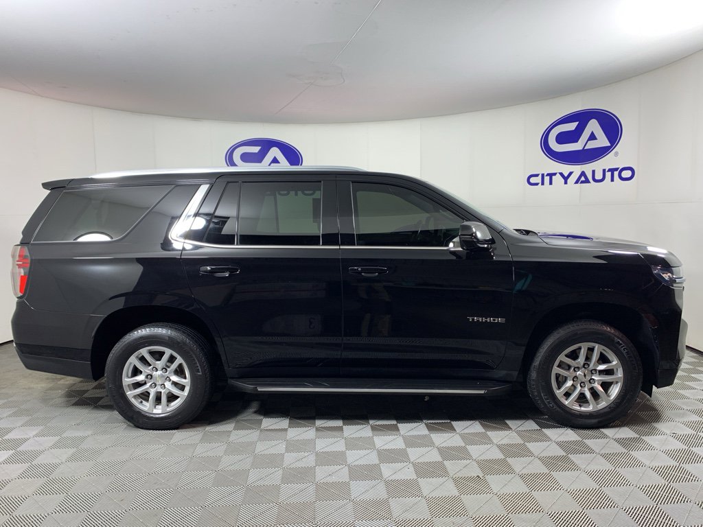 Used 2021 Chevrolet Tahoe LT w/ Luxury Package image 2