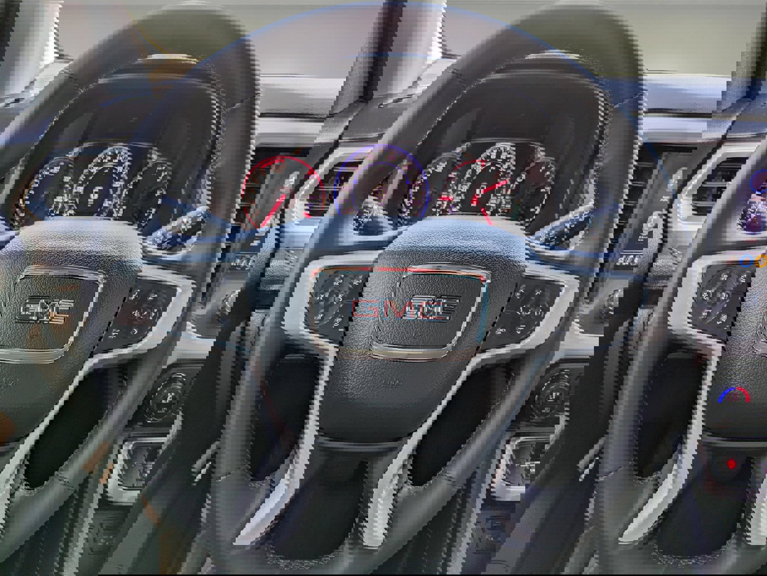 Used 2023 GMC Acadia SLT w/ Technology Package image 18