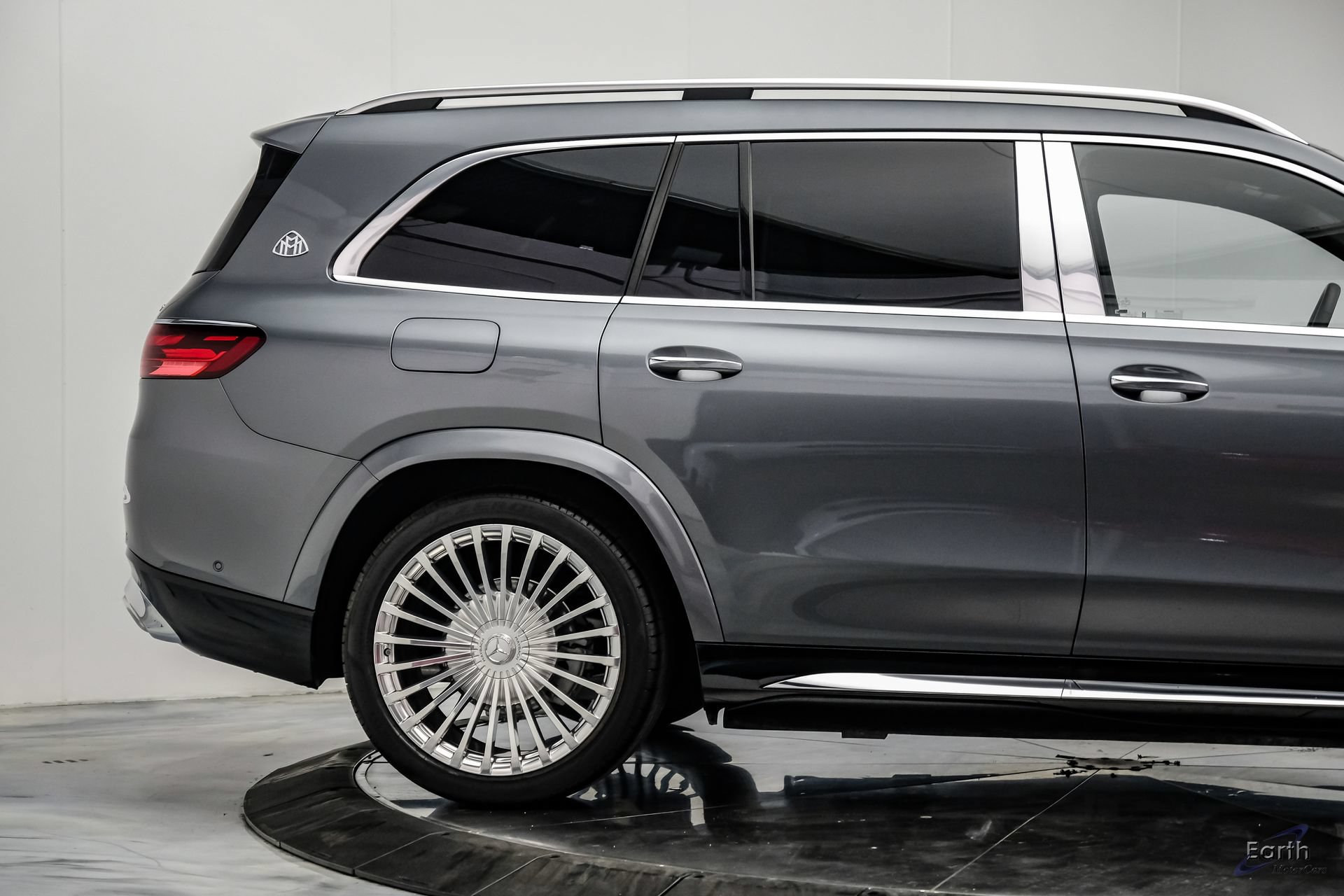 Used 2024 Mercedes-Benz Maybach GLS 600 4MATIC image 27
