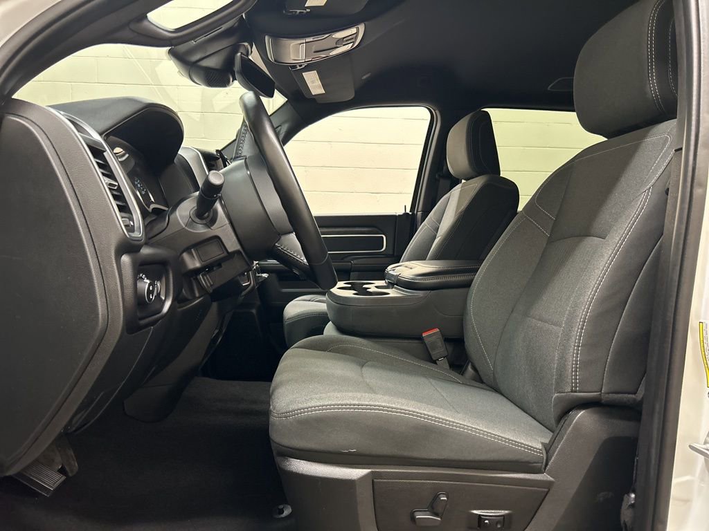 Used 2024 RAM 2500 Big Horn w/ Night Edition AWD/4WD image 7