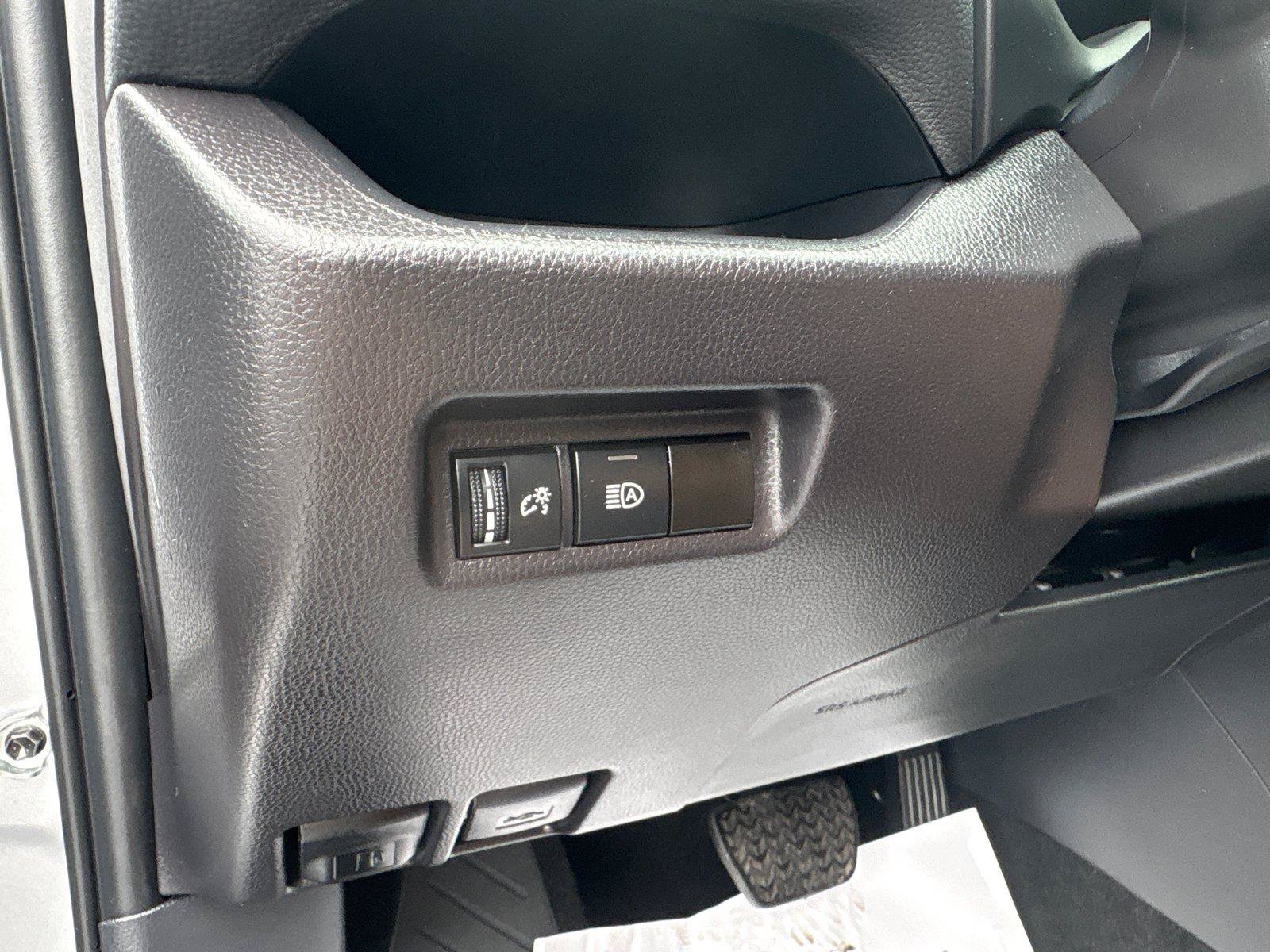 Certified 2025 Toyota RAV4 LE FWD image 21