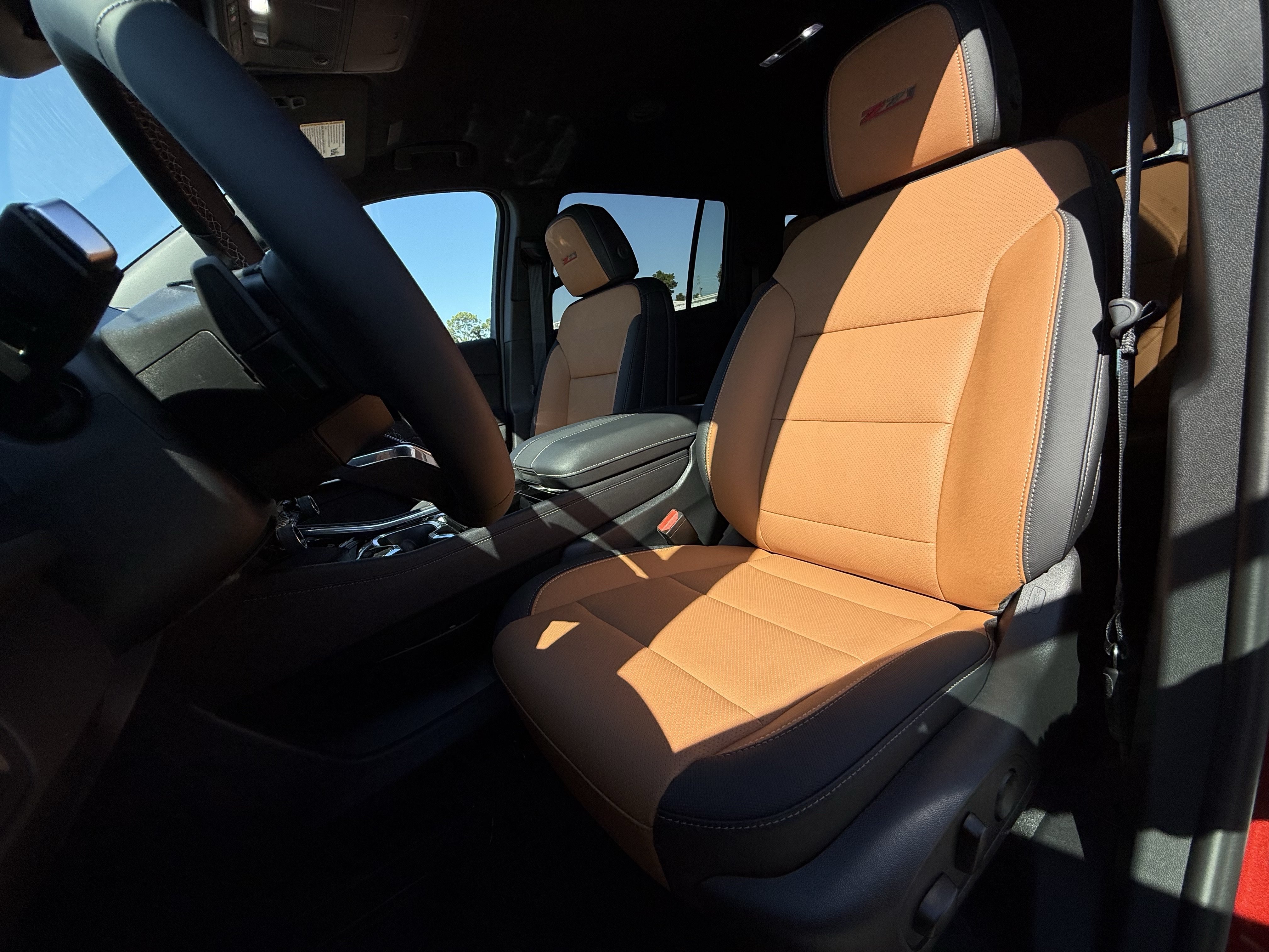New 2027 Chevrolet Traverse Z71 w/ Enhanced Driving Package AWD/4WD image 16