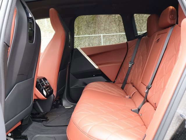 Used 2023 BMW iX xDrive50 w/ Sport Package AWD/4WD image 26