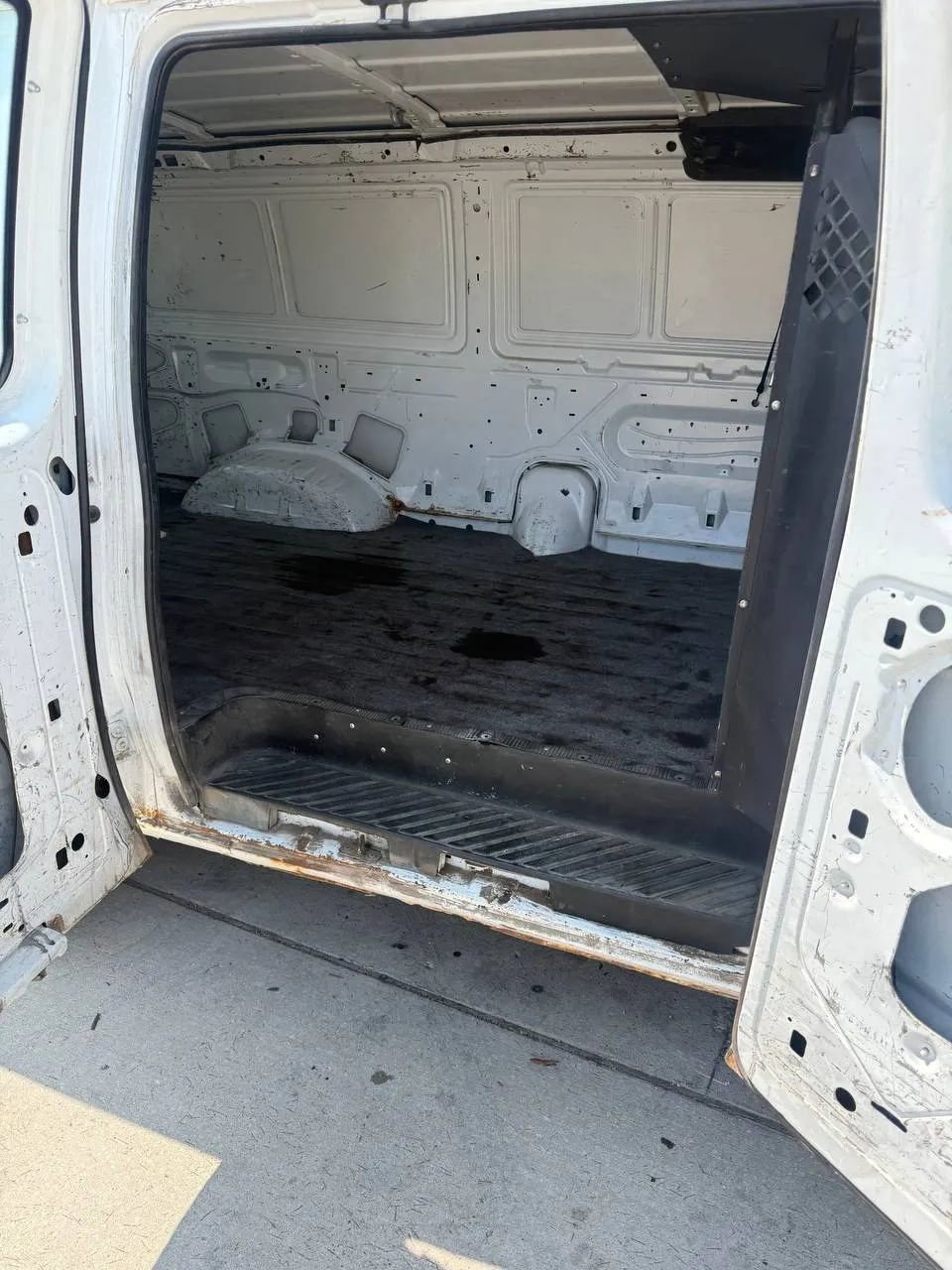 Used 2009 Ford E-250 and Econoline 250 image 14