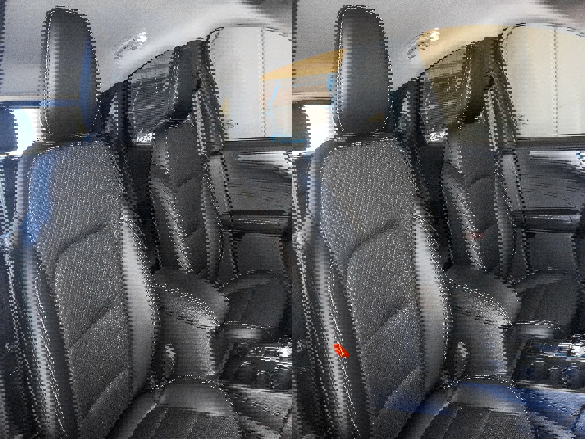 New 2025 Ford Escape SE w/ Class II Trailer Tow Package image 40