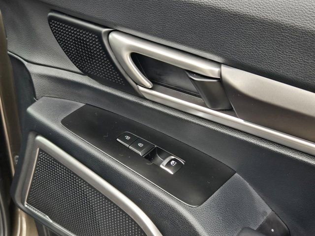 Used 2025 Kia Telluride S image 29