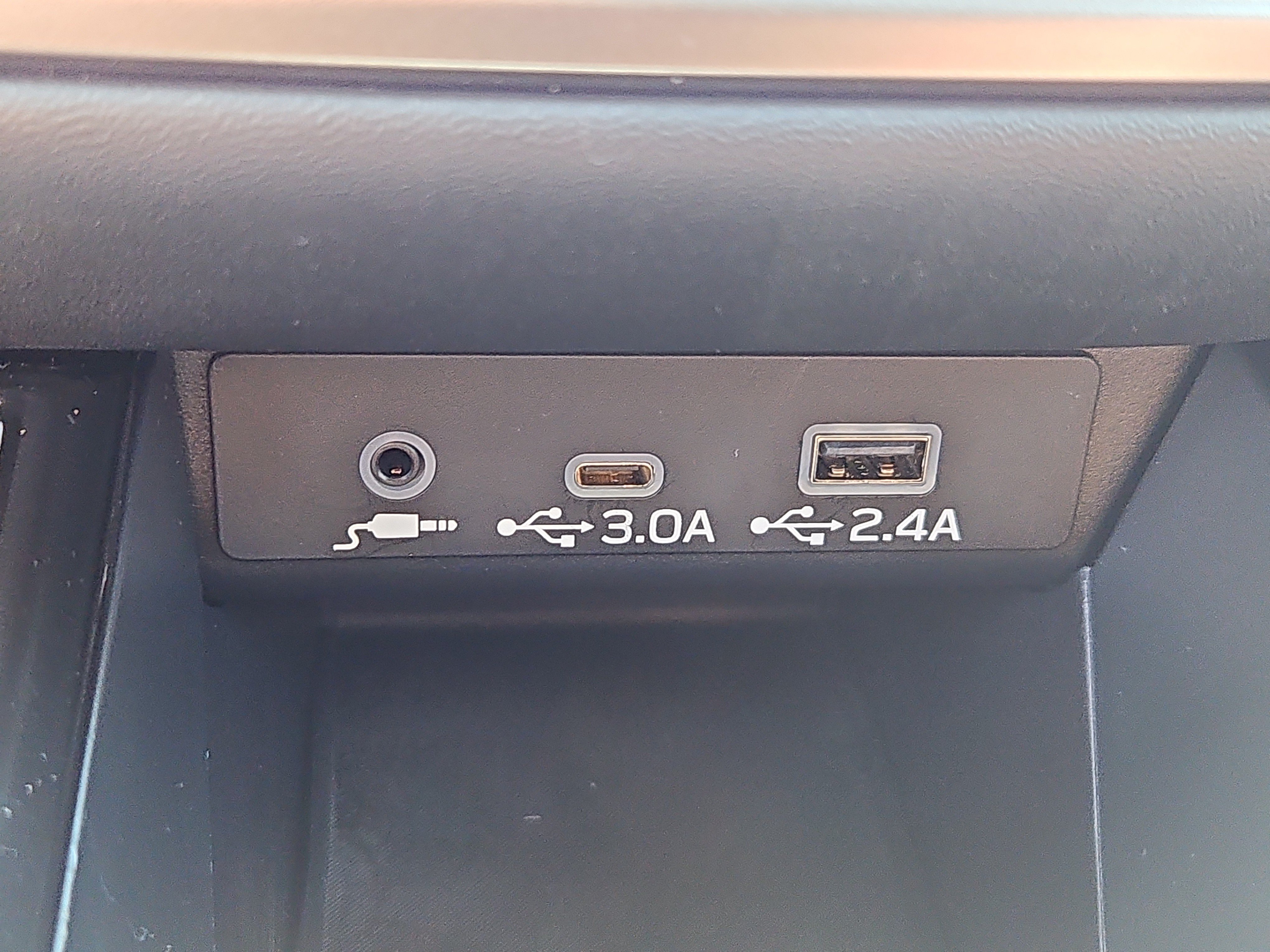Certified 2024 Subaru Outback Limited AWD/4WD image 11