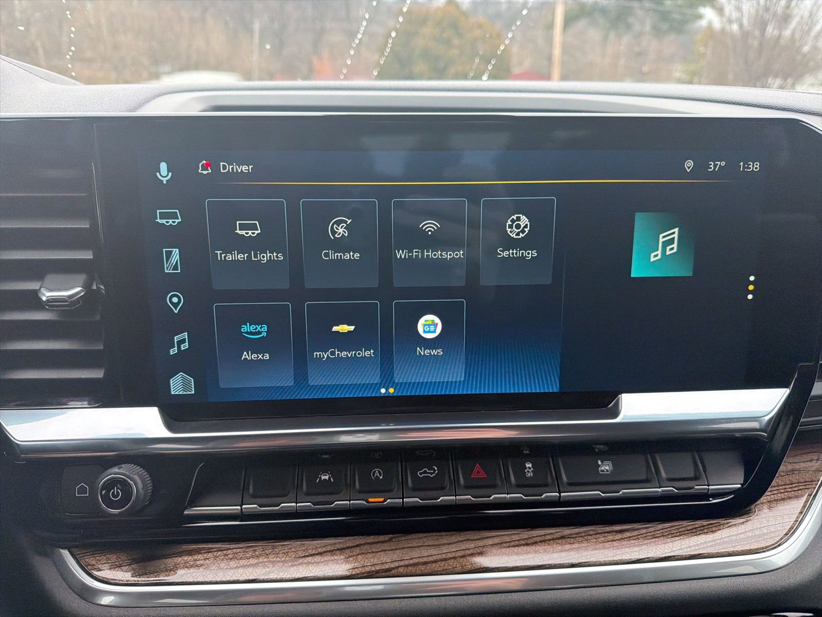 Used 2025 Chevrolet Silverado 1500 LT image 14