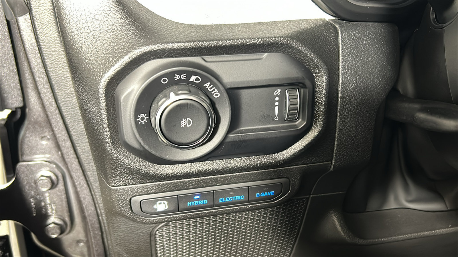 Used 2024 Jeep Wrangler Unlimited w/ Technology Group AWD/4WD image 23