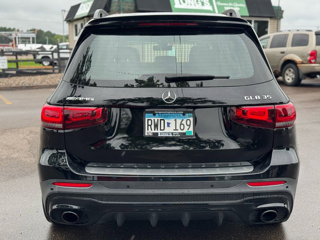 Used 2021 Mercedes-Benz GLB 35 AMG 4MATIC w/ Parking Assistance Package image 7