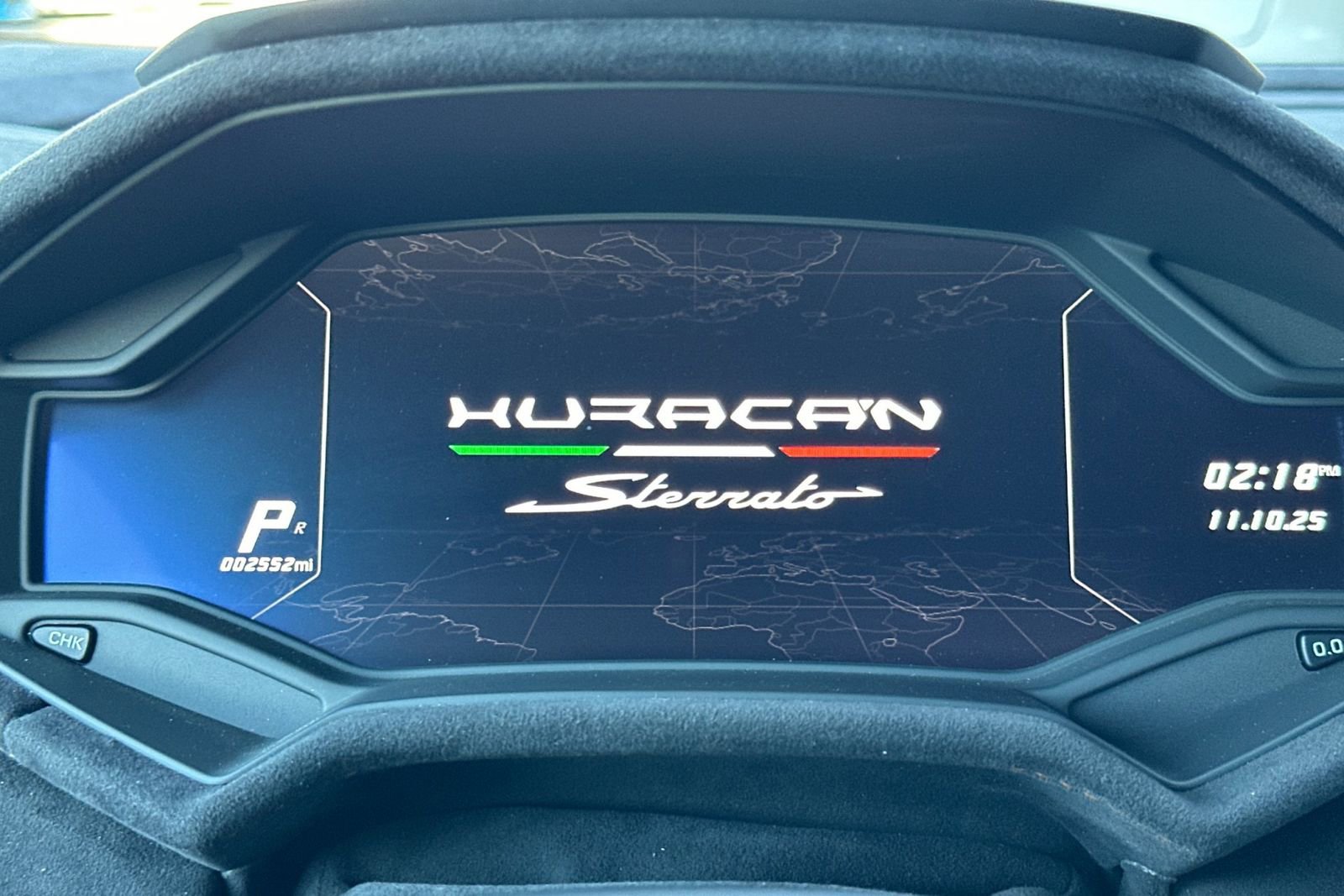 Used 2024 Lamborghini Huracan Sterrato image 31