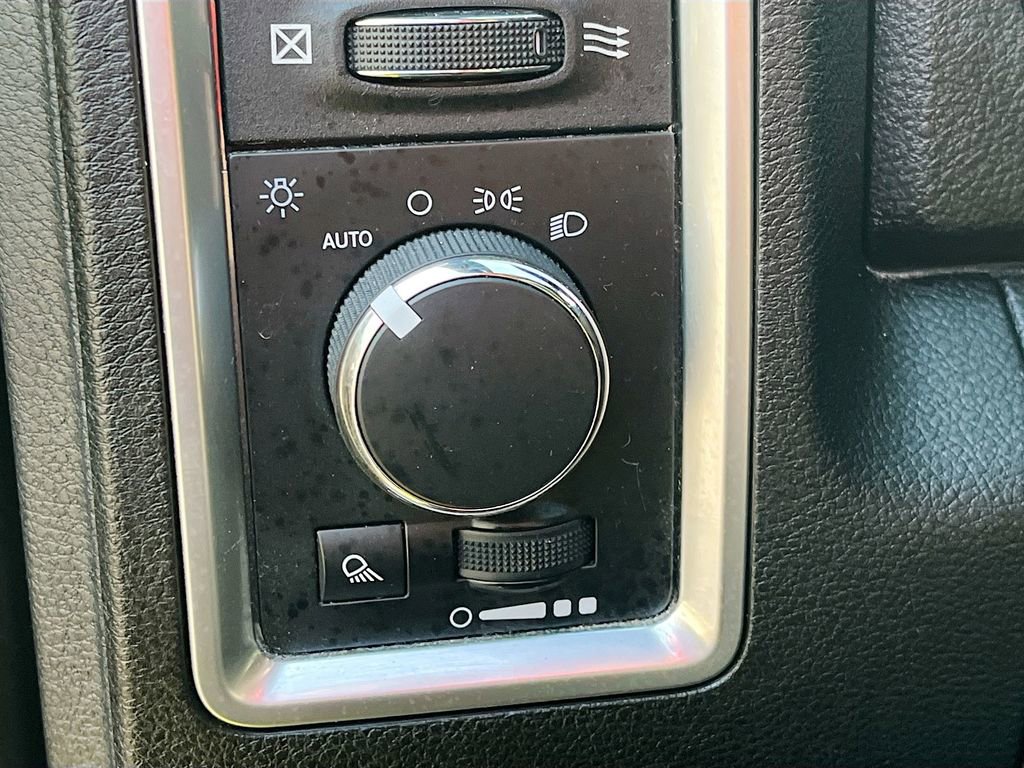 Used 2023 RAM 1500 Classic Warlock image 10