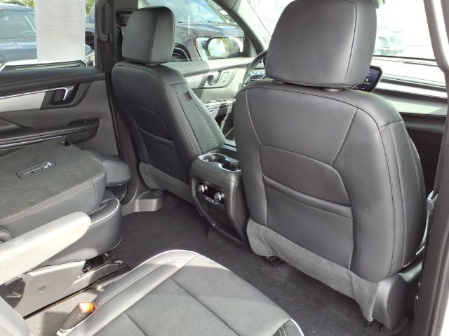 Used 2025 Buick Enclave Preferred FWD image 22