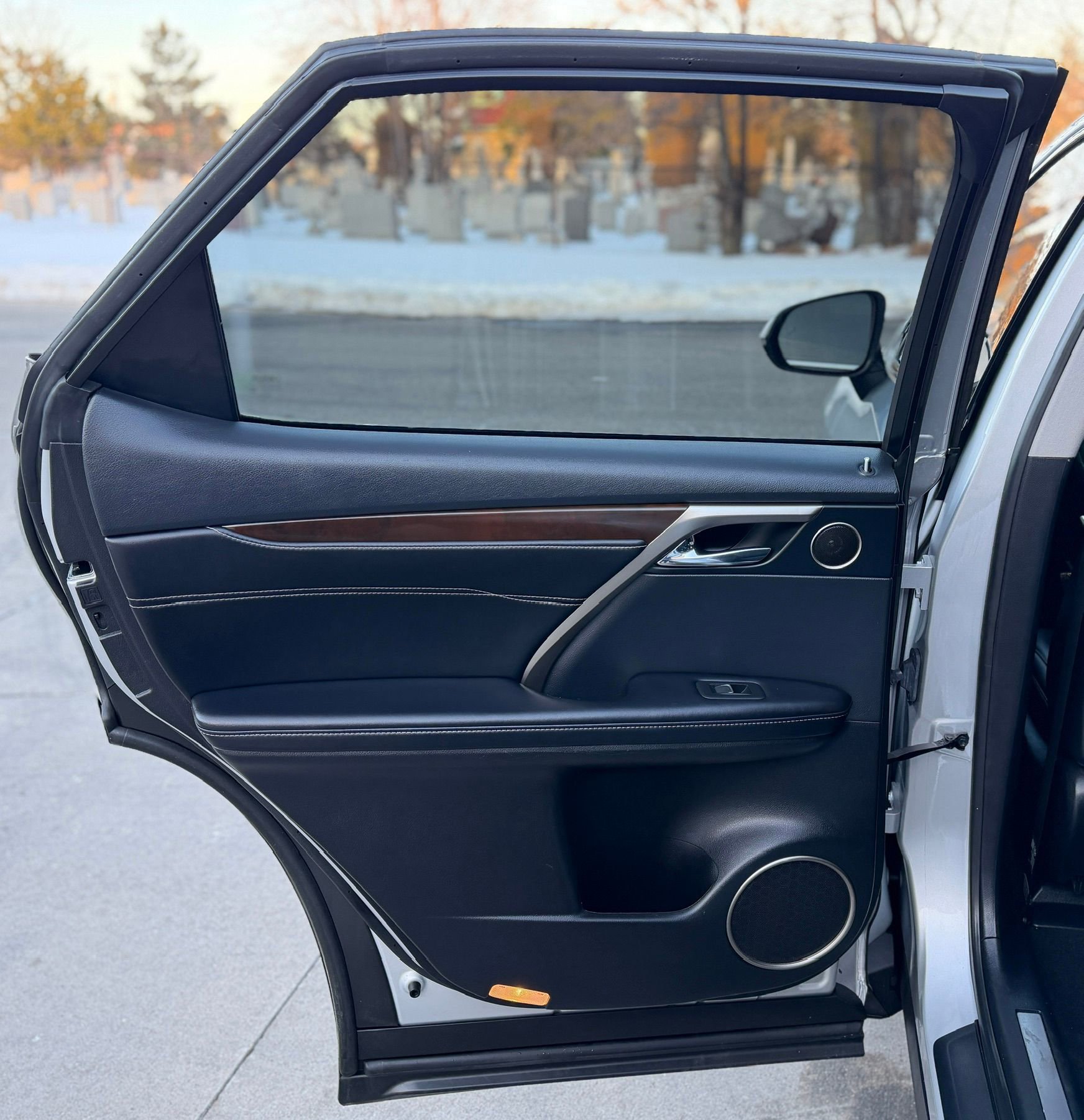 Used 2019 Lexus RX 450h AWD w/ Navigation Package image 23