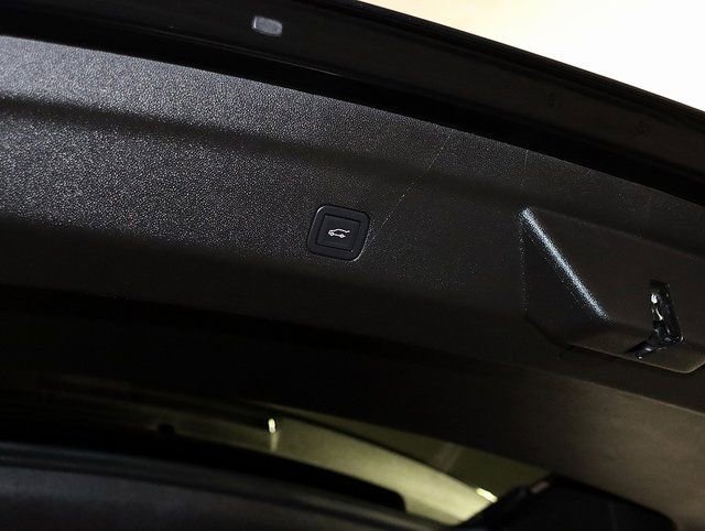 Used 2023 Chevrolet Tahoe High Country w/ Premium Package 2 image 33