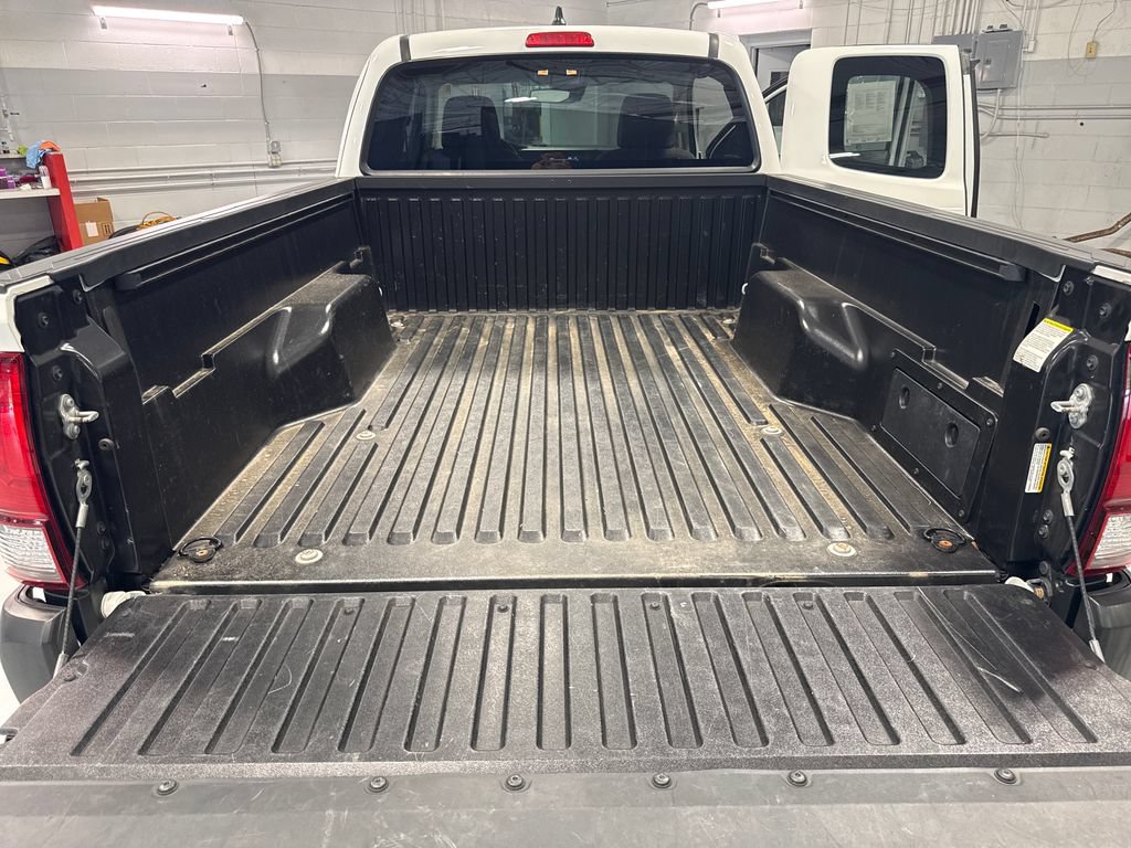 Used 2023 Toyota Tacoma SR AWD/4WD image 37