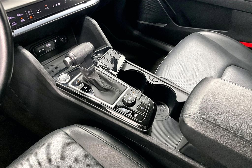 Used 2024 Kia Sportage EX image 14