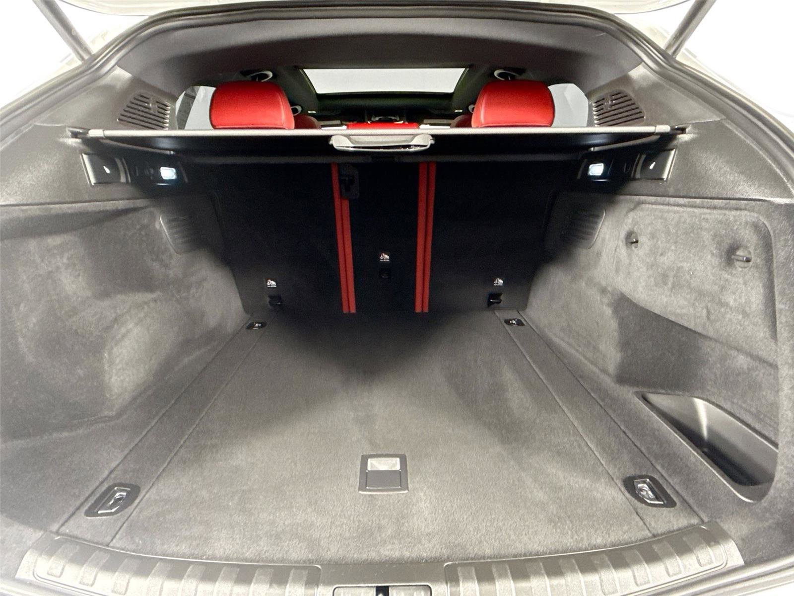 Used 2024 Alfa Romeo Stelvio Veloce image 39