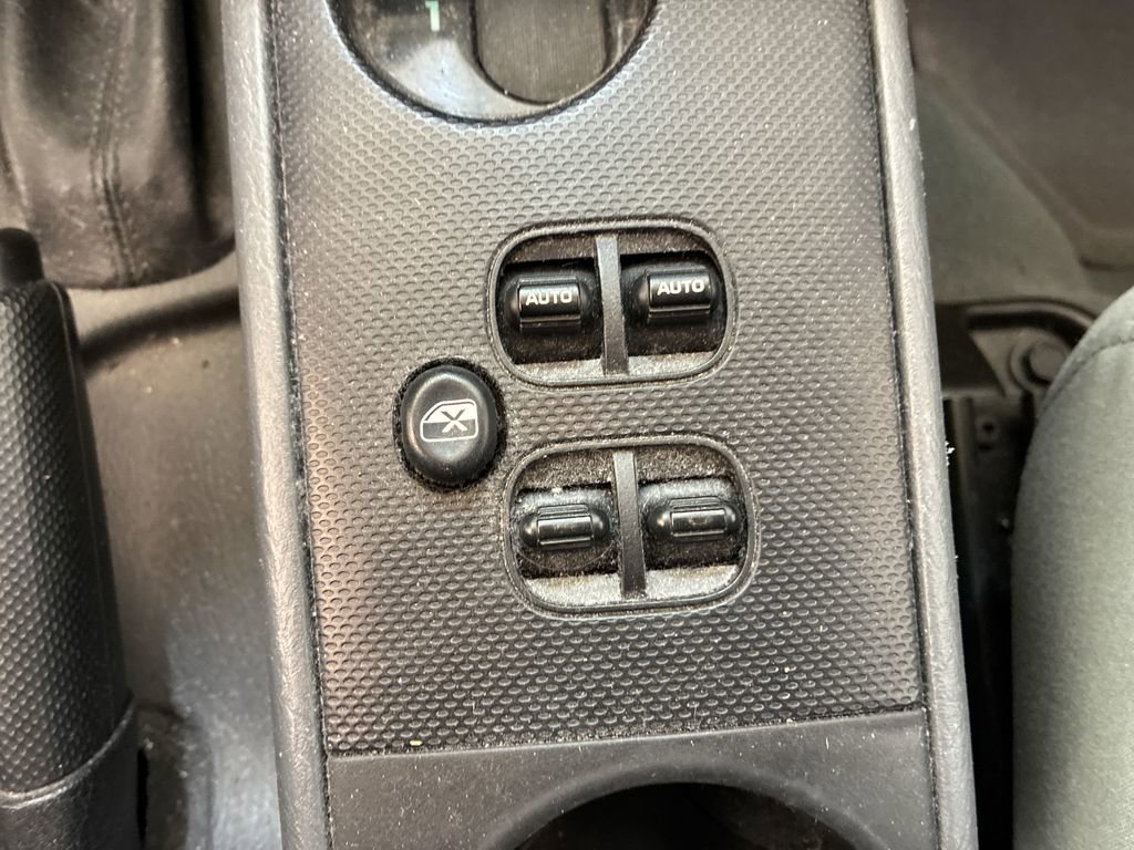 Used 2007 Jeep Liberty Sport AWD/4WD image 17