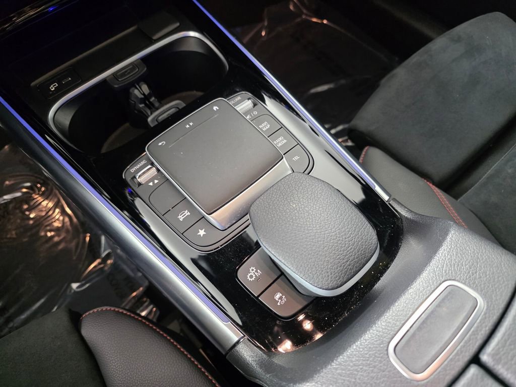 Used 2023 Mercedes-Benz GLA 35 AMG 4MATIC image 18