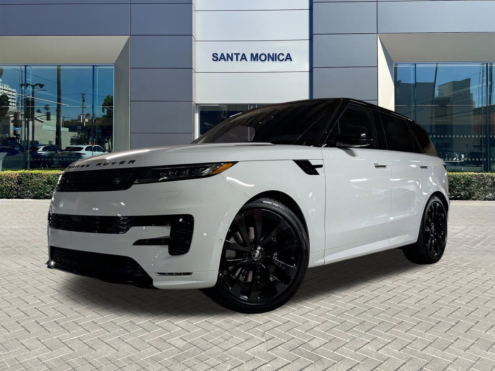 New 2025 Land Rover Range Rover Sport Dynamic SE