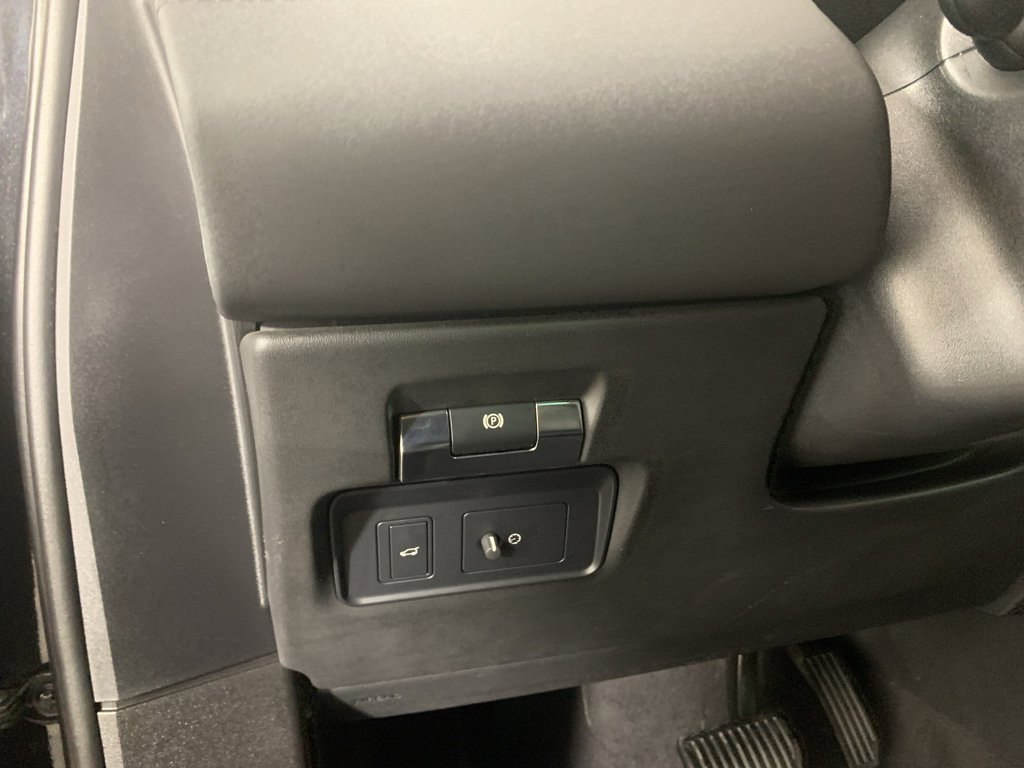 Used 2020 Land Rover Range Rover Evoque SE image 16