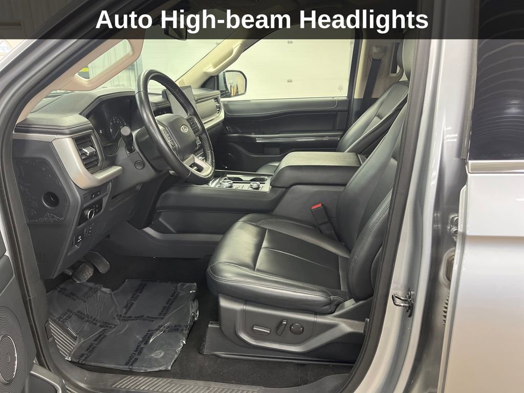Used 2024 Ford Expedition XLT image 12