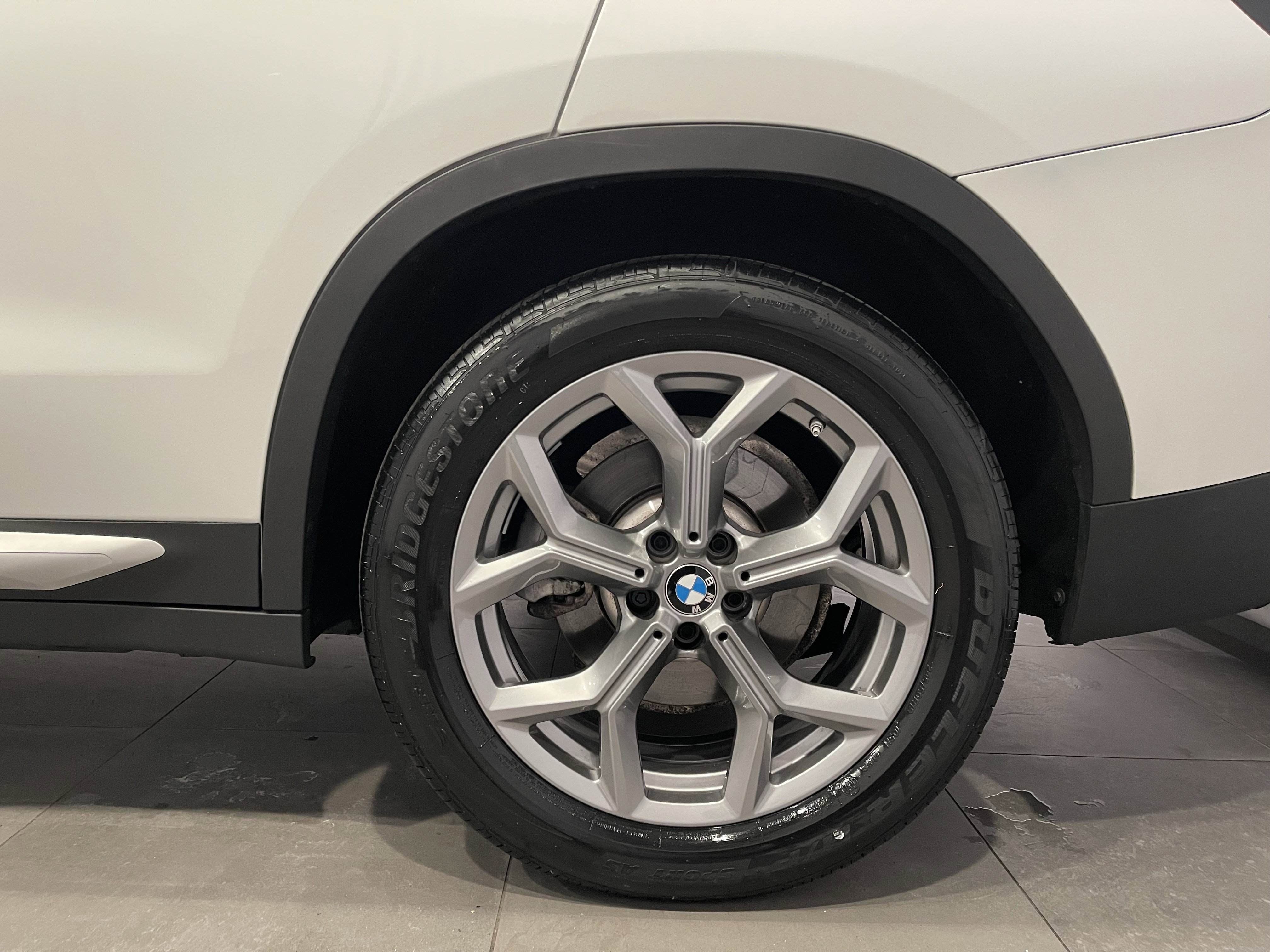 Certified 2024 BMW X3 xDrive30i w/ Premium Package image 8