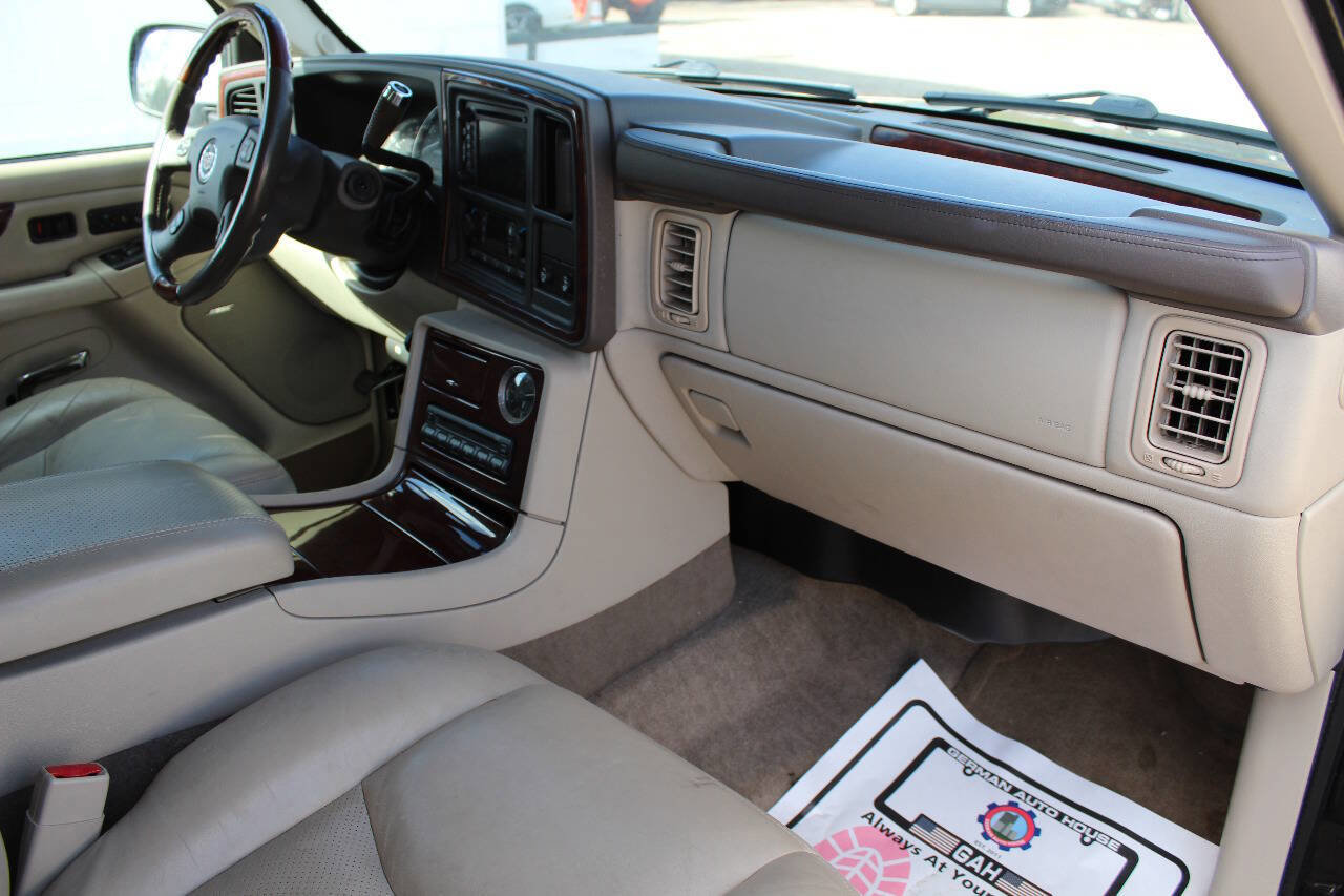 Used 2006 Cadillac Escalade ESV AWD image 24