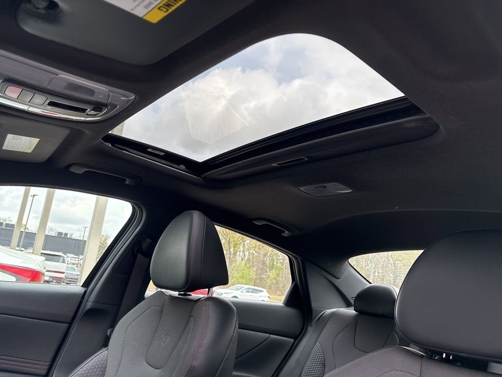 Used 2022 Hyundai Elantra N Line image 24