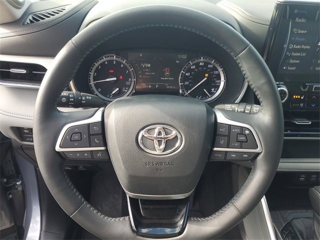 Used 2022 Toyota Highlander Platinum image 18