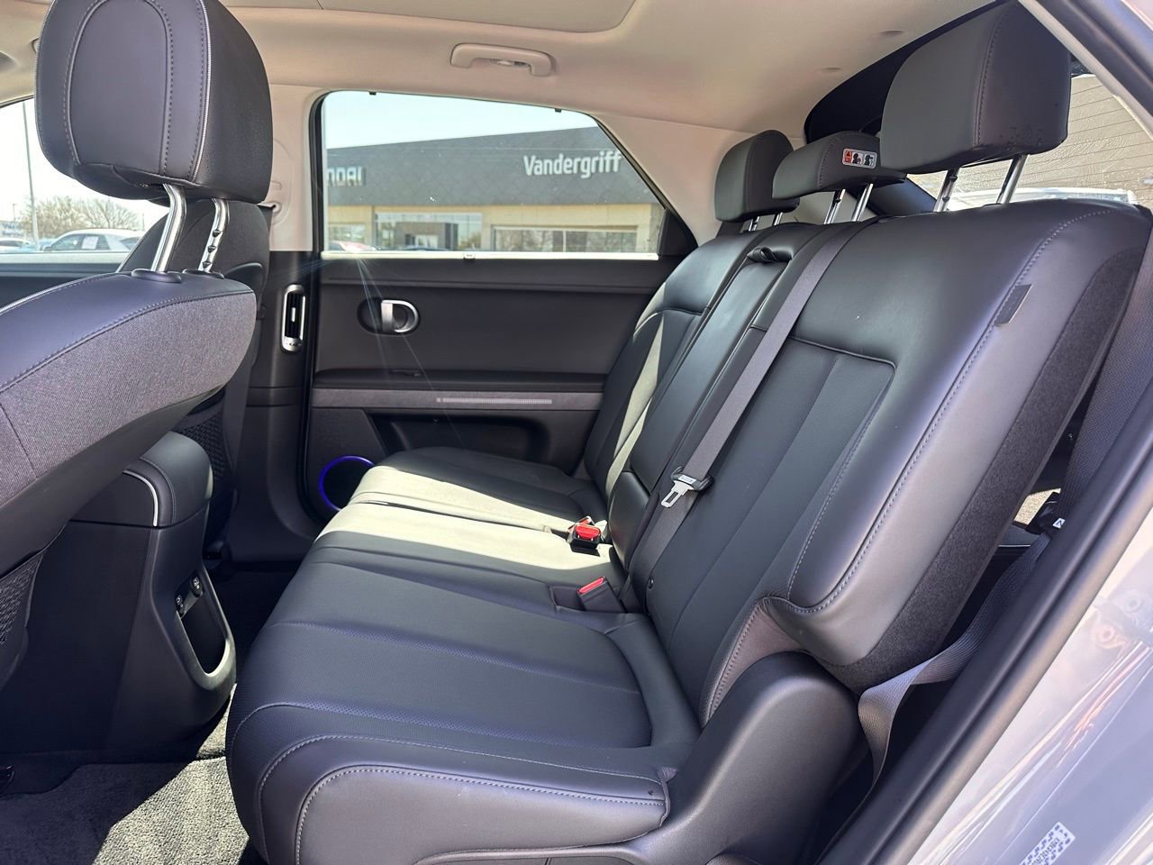 Used 2024 Hyundai Ioniq 5 Limited image 15