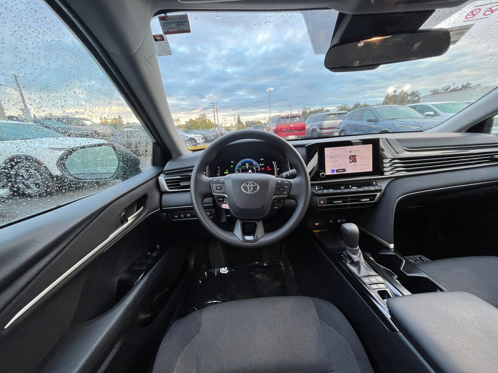 Used 2025 Toyota Camry LE image 33
