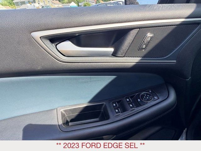 Used 2023 Ford Edge SEL w/ Sport Appearance Package AWD/4WD image 16