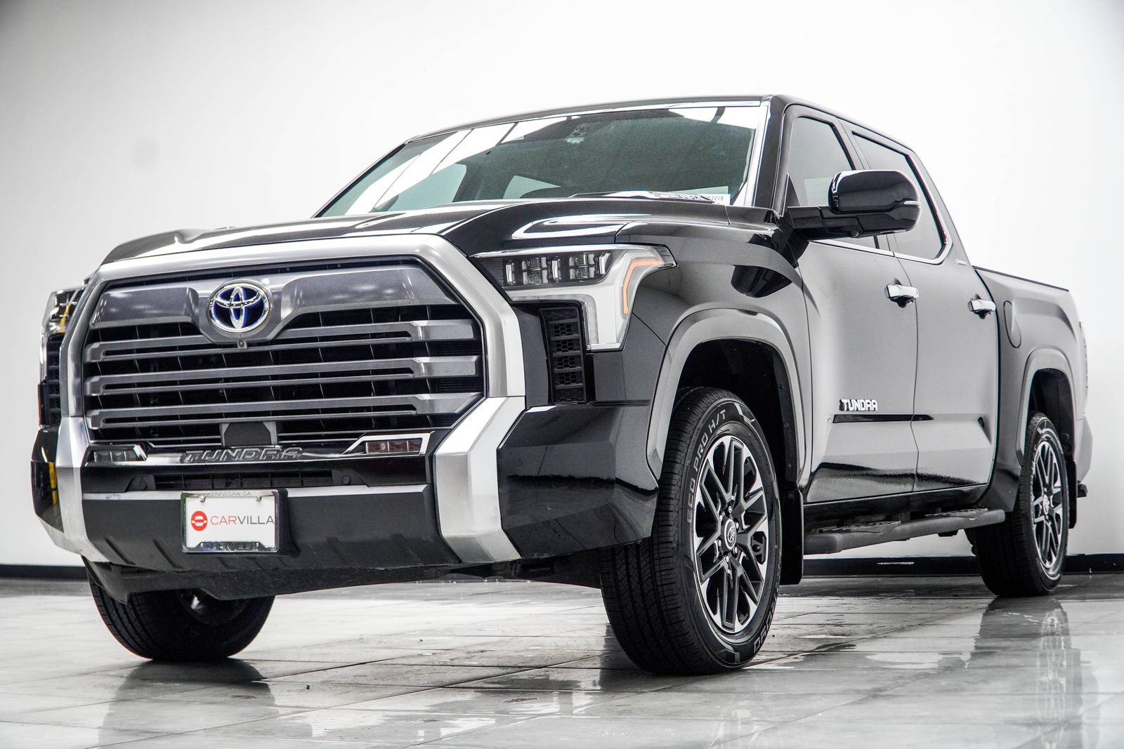 Used 2024 Toyota Tundra Limited AWD/4WD image 8