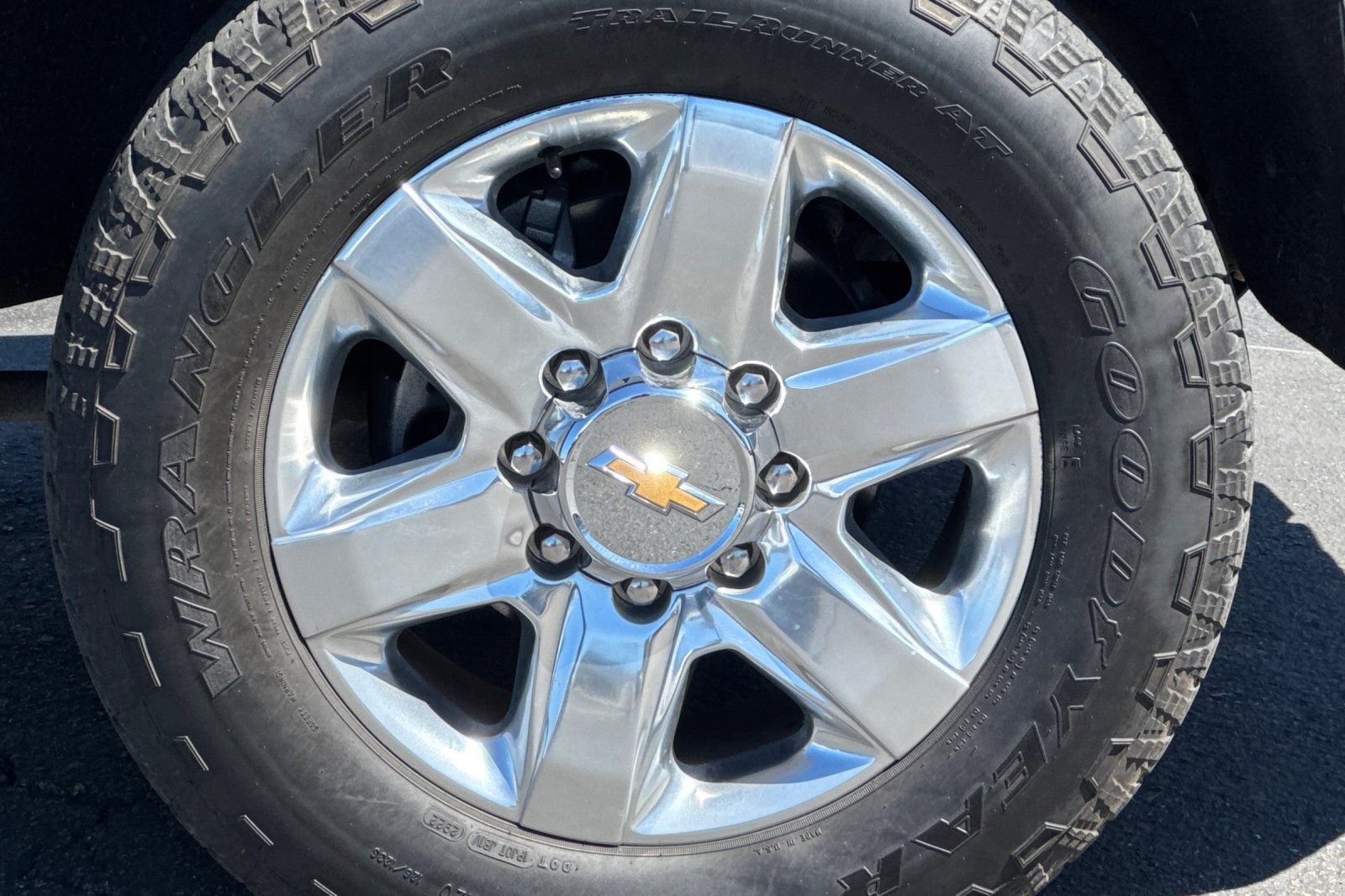 Used 2023 Chevrolet Silverado 2500 LTZ w/ LTZ Premium Package image 41