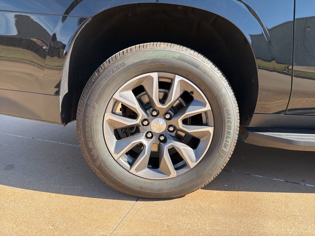 Used 2023 Chevrolet Suburban LS w/ Driver Alert Package image 14